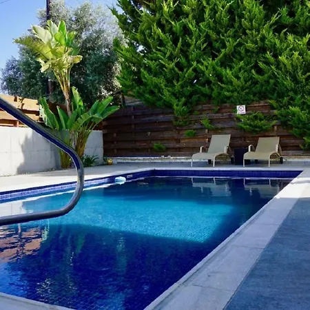 Paphos4u Coral Bay, 3br, Beach 500m, Heated Pool Optional, Central Heating Πέγεια