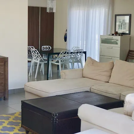 Βίλα Paphos4u Coral Bay, 3br, Beach 500m, Heated Pool Optional, Central Heating