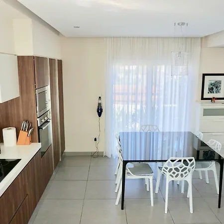 Paphos4u Coral Bay, 3br, Beach 500m, Heated Pool Optional, Central Heating Βίλα *