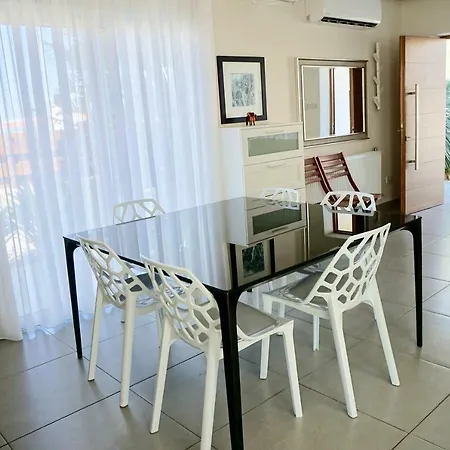 Paphos4u Coral Bay, 3br, Beach 500m, Heated Pool Optional, Central Heating Βίλα *