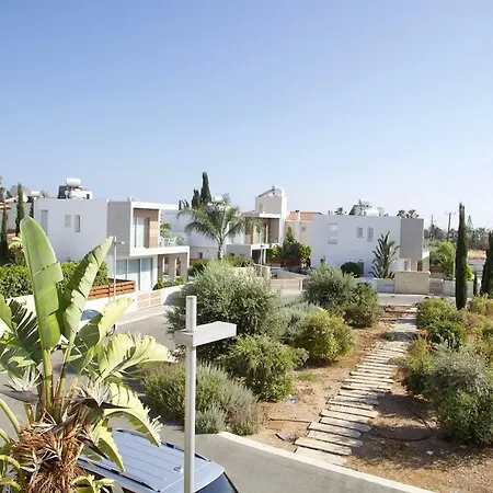 Paphos4u Coral Bay, 3br, Beach 500m, Heated Pool Optional, Central Heating