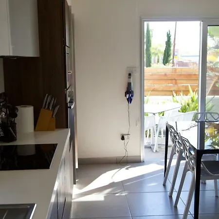 Paphos4u Coral Bay, 3br, Beach 500m, Heated Pool Optional, Central Heating Πέγεια