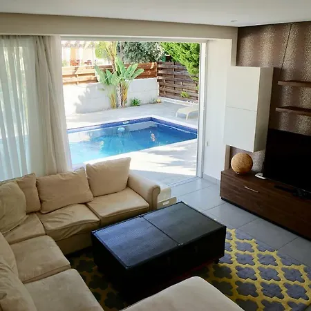Βίλα Paphos4u Coral Bay, 3br, Beach 500m, Heated Pool Optional, Central Heating Πέγεια