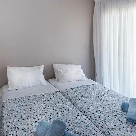 Paphos4u Coral Bay, 3br, Beach 500m, Heated Pool Optional, Central Heating