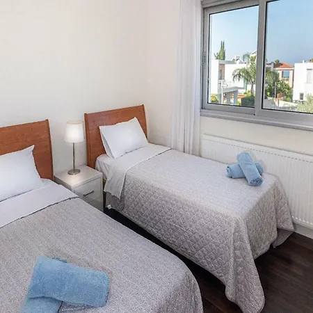 Paphos4u Coral Bay, 3br, Beach 500m, Heated Pool Optional, Central Heating * Πέγεια
